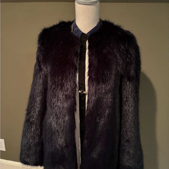 Elegant Faux Fur Coat by ANN TAYLOR in beautiful Navy NWT - Picture 13 of 16